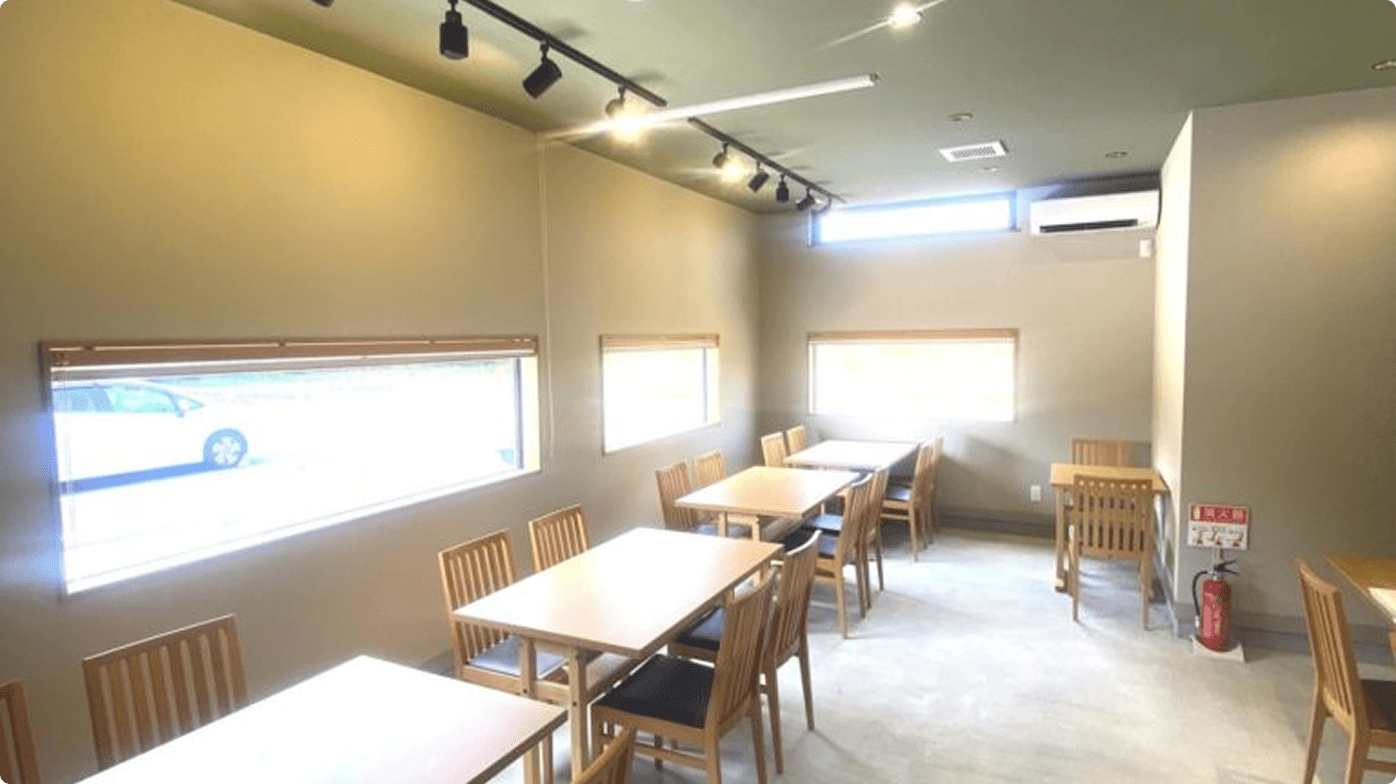 多彩な店舗や病院、集合住宅、厩舎などの施工例