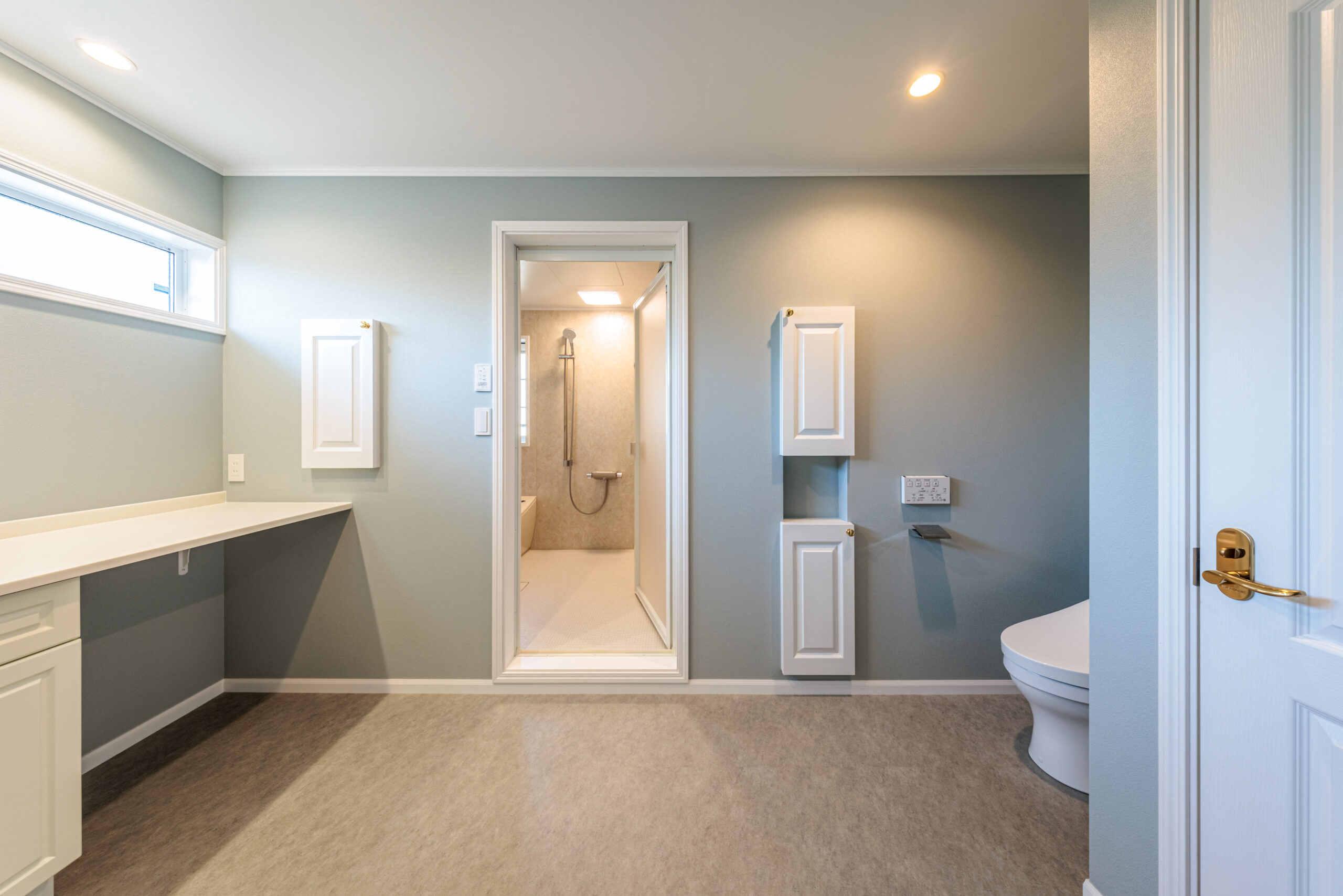 海外での暮らしを、我が家に