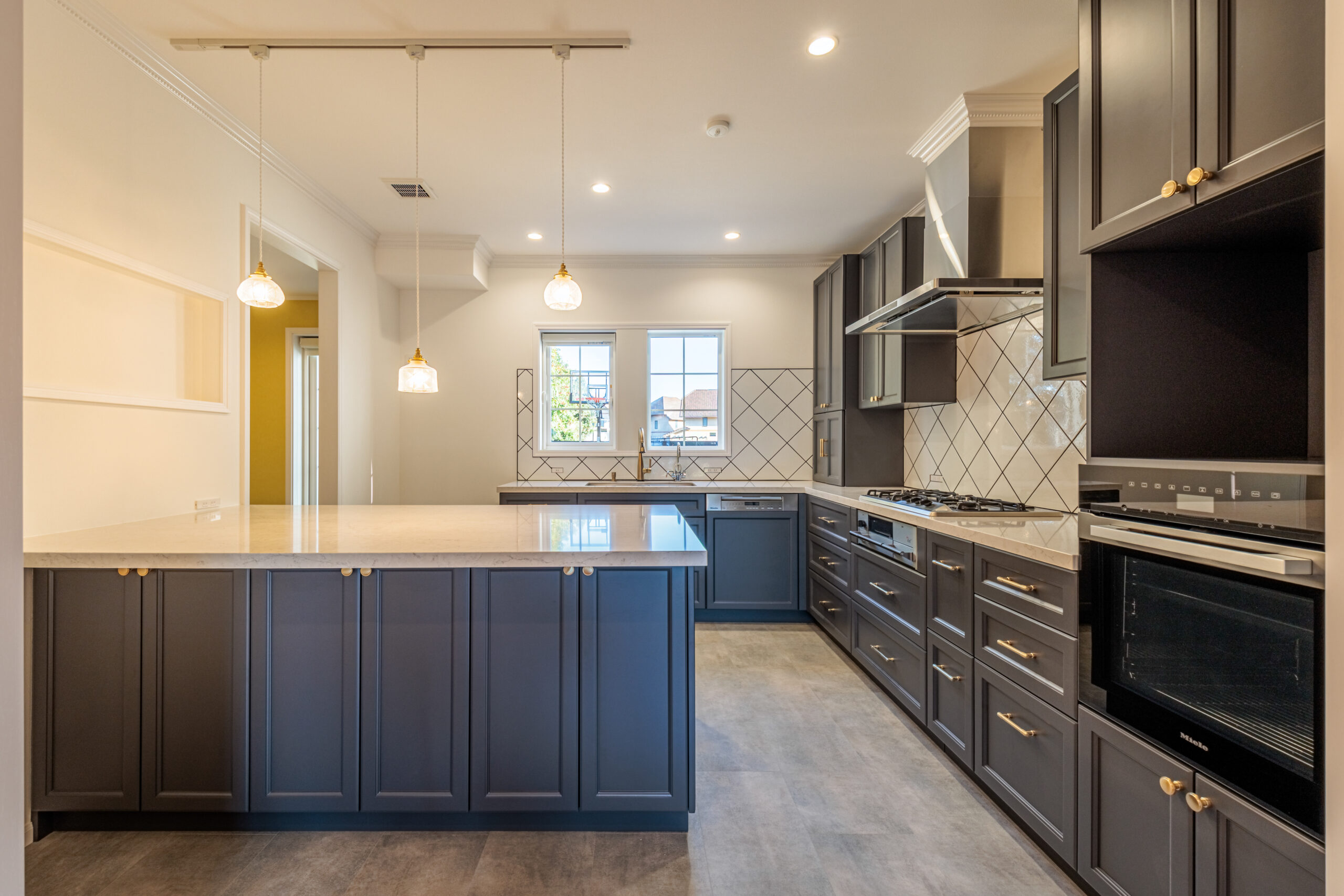 海外での暮らしを、我が家に